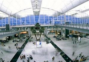 وفاة فرنسي بعد محاولة انتحار في مطار هونج كونج 