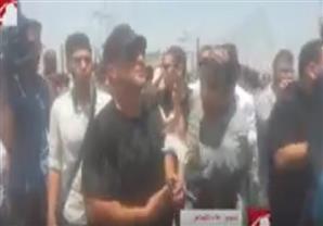 نجوم الفن يودعون نور الشريف لمثواه الأخير