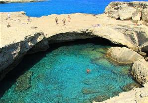 بالصور: أجمل 5 أماكن طبيعية لممارسة السباحة في العالم