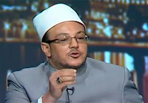 مشادة كلامية حادة بين صاحبة فكرة ملكة جمال المحجبات والشيخ محمد نصر على الهواء