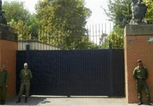 بريطانيا وايران تعيدان فتح سفارتيهما في طهران ولندن