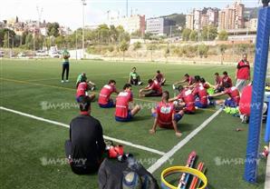 بالصور- متعب والسعيد ينتظمان في مران الأهلي ببرشلونة.. وباسم يواصل الغياب