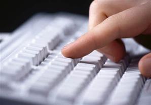 عبر الإنترنت.. سقوط شبكة لممارسة الأعمال المنافية للآداب في الجيزة 