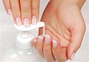 أضرار الصابون السائل على صحة الإنسان .. اكتشف