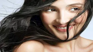 نبات صيني قديم يعيد كثافة الشعر ويقلل التساقط.. تعرف عليه