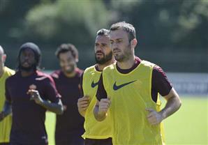 قمة بين إنتر وفيورنتينا.. واليوفي وروما يسعيان للخروج من النفق المظلم بالكالشيو