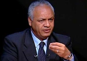 بكري : مادة من الدستور قد تدخل مصر في السيناريو اللبناني أو العراقي