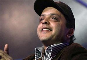  كيف ساعد هنيدي طلاب الجامعات في اختيار ملابسهم؟