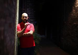 المصرى علاء إسماعيل يفوز بجائزة "نيكون" العالمية لأفضل فيديو