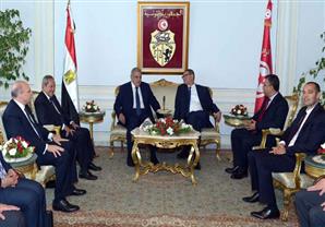 بالفيديو والصور .. محلب يصل إلي تونس لحضور اللجنة العليا المشتركة