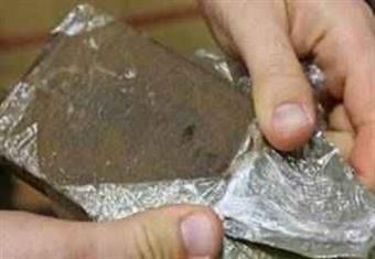 السجن 5 سنوات لأمين شرطة حاول إدخال المخدرات لسجين في المنيا