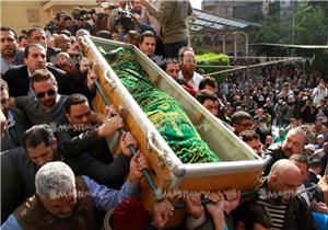 100 صورة ترصد جنازة مهيبة لأسطورة الزمالك "حمادة إمام"