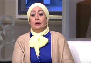 بالفيديو- متصلة تضع هالة فاخر في موقف محرج على الهواء