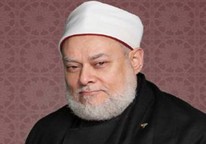 علي جمعه يفتي بترك العمل في شركات الطيران التي تقدم الخمور