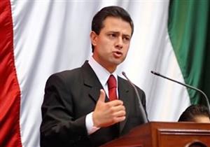 رئيس المكسيك يدين قرار ترامب لبناء جدار حدودي ويتعهد بحماية المهاجرين