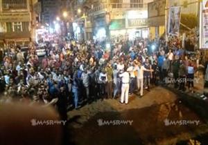 بالصور - متظاهرو الاسكان في بورسعيد يوقفون حركة الملاحة بين ضفتي القناة