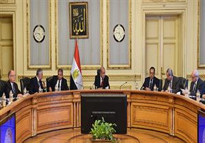 3 أعوام لتحسين أحوال المصريين.. "سنوات عجاف ومخاطر وضوء في نهاية النفق"