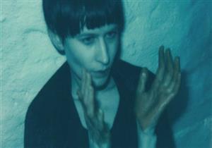 مغنية نرويجية تدعو للاحتفاء بالدورة الشهرية عند النساء