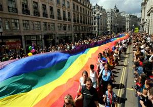 بريطانيا: العفو عن آلاف المدانين قبل 50 عاما بعلاقات جنسية مثلية