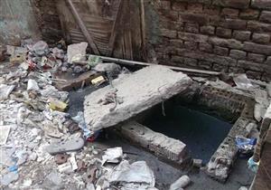 بالصور.. معاينة النيابة تكشف غرق قرية محلة أبو علي بمياه الصرف الصحي واختلاطها بمياه الشرب