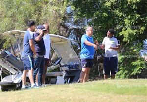 بالصور.. بعثة صن داونز تستعد للزمالك بمباراة "جولف"