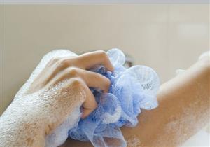 احذر استخدام هذا النوع من اللوف في الاستحمام!