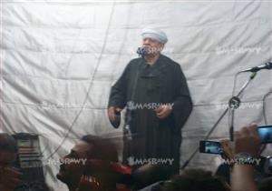 بالصور..الآلاف يشاركون "أمير المداحين" في أحياء الليلة الختامية لمولد الدسوقي