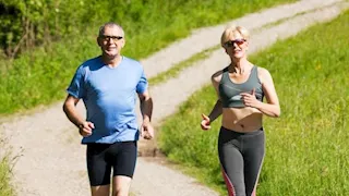  كيف تؤثر طريقة تفكيرك على علاقاتك اليومية؟