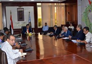 محافظ الأقصر ورئيس "حماية النيل" يبحثان سبل إزالة التعديات على النهر 