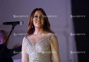 بالصور.. عمرو دياب ولطيفة يغنيان في احتفالات أكتوبر بحضور قرينة الرئيس