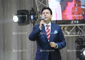 هاني شاكر عن صورة "المسبح": "أحببت ظهوري مثل الكتكوت الغرقان"