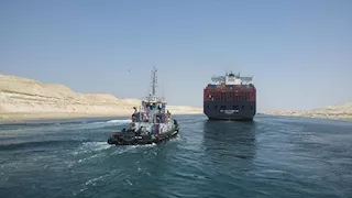 خبراء: وقف الحرب في غزة ينعش إيرادات قناة السويس تدريجيًا