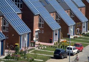 السويد تلغي الضرائب على إنتاج الطاقة الشمسية