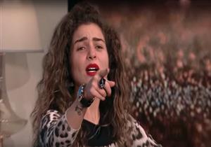 بالفيديو- عمرو أديب ومي عز الدين يرقصان على نغمات "فرتكة"