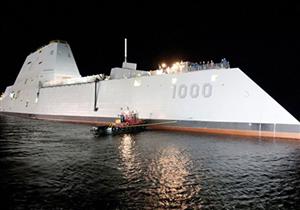 مدمرة أمريكية تتعطل في قناة بنما