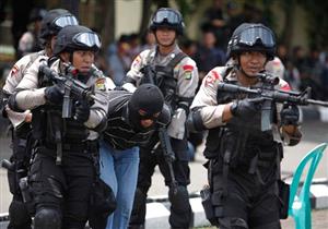 اشتباكات إثر تظاهر آلاف الإندونيسيين ضد محافظ جاكرتا بسبب تعليقات اعتبرت إهانة للإسلام