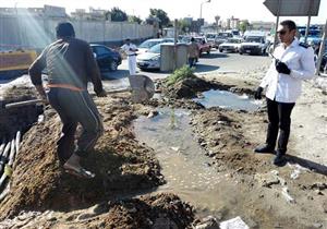 شلل مروري بمحور المليون شجرة والنادي الأهلي بسبب كسر ماسورة مياه