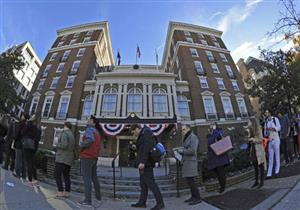 أقصر عنوان صحفي في تغطية الانتخابات الأمريكية - (صورة)