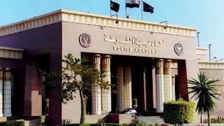 طلاب أكاديمية الشرطة يستعرضون مهاراتهم في عروض الخيالة والطابور العسكري
