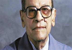 في ذكري ميلاد أديب نوبل .. رحل ومصر تعاني 