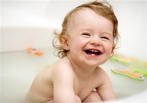 احتفظي بأسنان طفلك اللبنية.. قد يستخدمها في المستقبل!