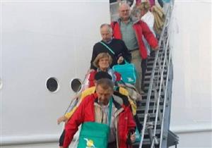 بالصور.. وصول 500 سائح لميناء الإسكندرية هربا من الطقس السيئ