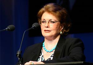 جيهان السادات تكشف لـ"مصراوي" تفاصيل تكريم الكونجرس للرئيس الراحل