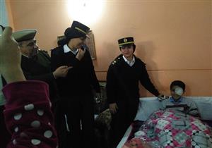 وفد أمني يزور تلميذ الدقهلية المصاب في عينه بعد ضربه بـ"العصا" من مدرسه