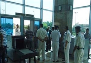 جمارك العين السخنة تحبط 3 محاولات تهريب أجهزة لاسلكية وتنصت