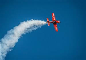 صورة - طيار يكتب "عام سعيد" في الجو بطريقة مبتكرة!