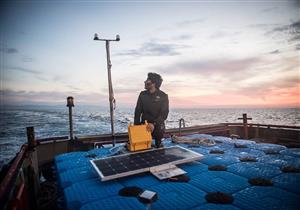 المركز الذي وضع "منصة إنقاذ" للاجئين في البحر: حكومات العالم رفضت مساعدتنا (حوار)