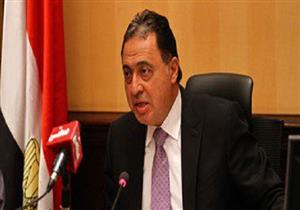 بالفيديو.. آلاف الأطباء يهتفون ضد وزير الصحة: "مش عاوزينه"