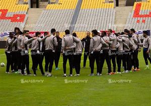 يول يدرب لاعبي الأهلي على ركلات الجزاء.. وزيادة الأحمال البدنية للأساسيين