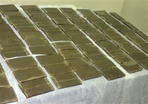 إحالة سوري ونجله للجنايات لحيازتهما 300 طربة حشيش و150 ألف قرص مخدر بالسلام